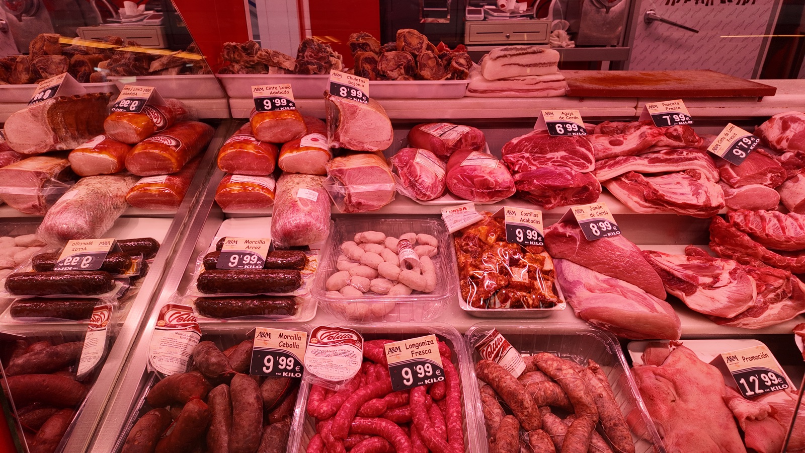 Longanizas, morcillas y elaborados