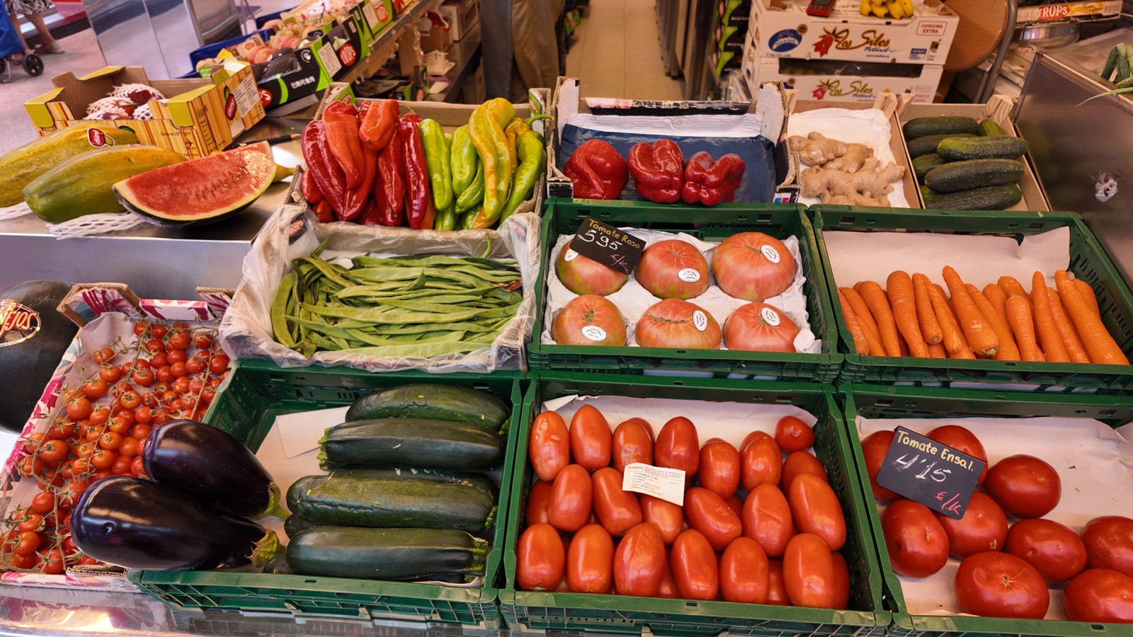 Tomates, pimientos, judías verdes y verduras frescas de Frutería Lucero’s